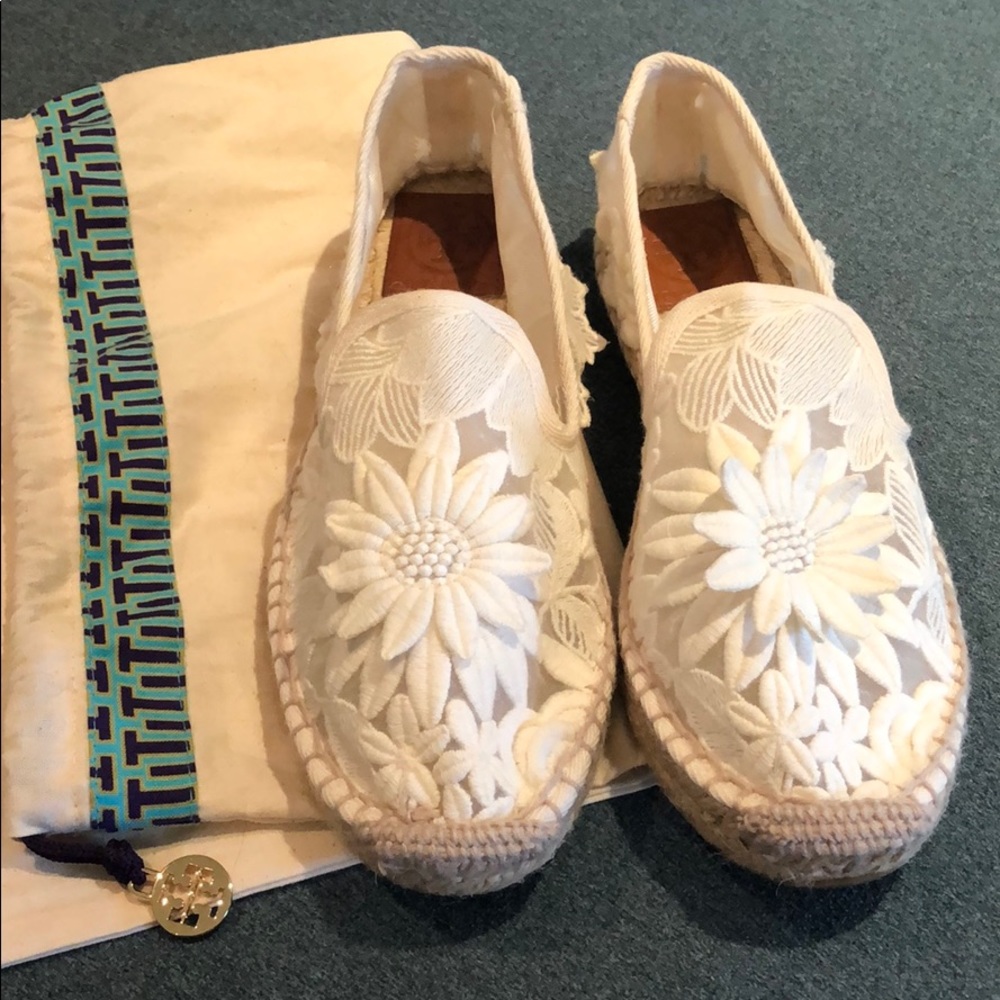 Tory Burch Darian Guipure Lace Flower Espadrilles!